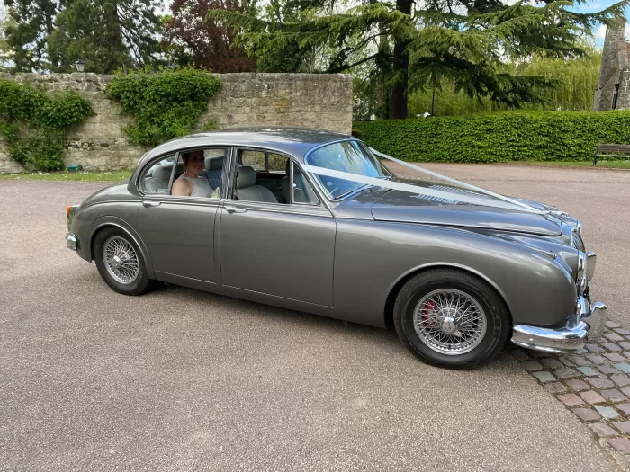 'GRACE' 1962 SILVER/GREY JAGUAR MK2